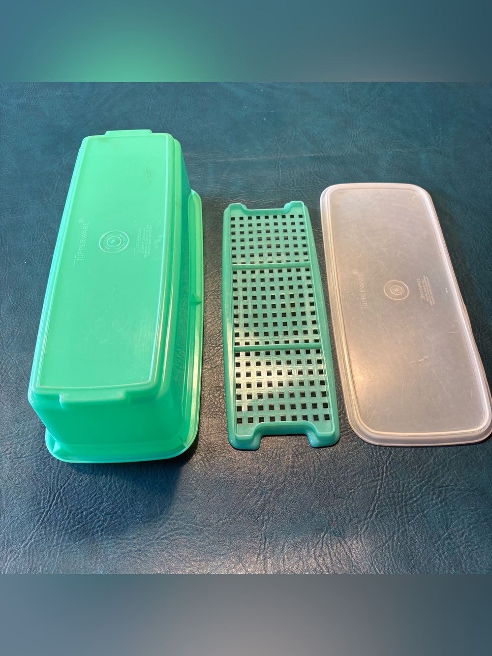 Tupperware vegetable keeper crisper Rectangular Food Storage Container 784 782 - Picture 3 of 6